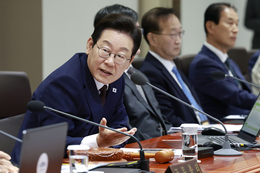 이재명 대통령이 14일 서울 용산 대통령실 청사에서 열린 국무회의에서 발언하고 있다. [대통령실통신사진기자단]